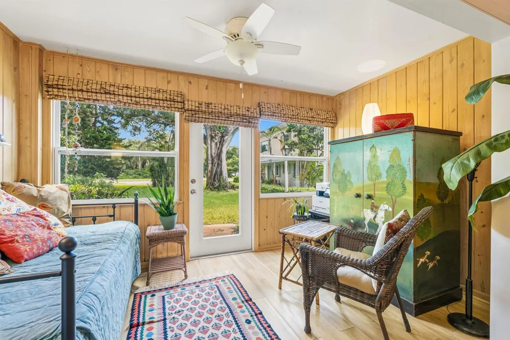 677 ROYAL PALM BOULEVARD #7 Vero Beach, FL 32960