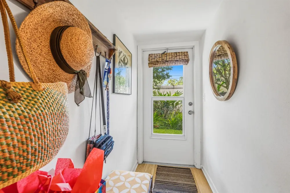 677 ROYAL PALM BOULEVARD #7 Vero Beach, FL 32960