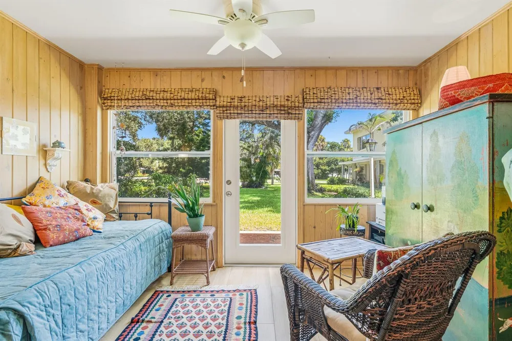 677 ROYAL PALM BOULEVARD #7 Vero Beach, FL 32960