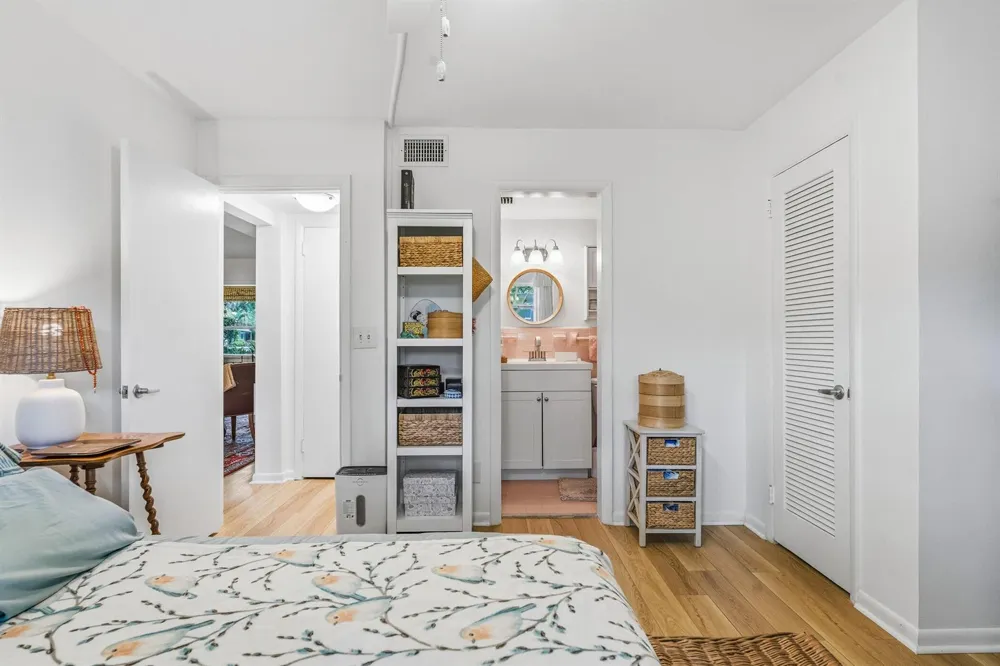 677 ROYAL PALM BOULEVARD #7 Vero Beach, FL 32960