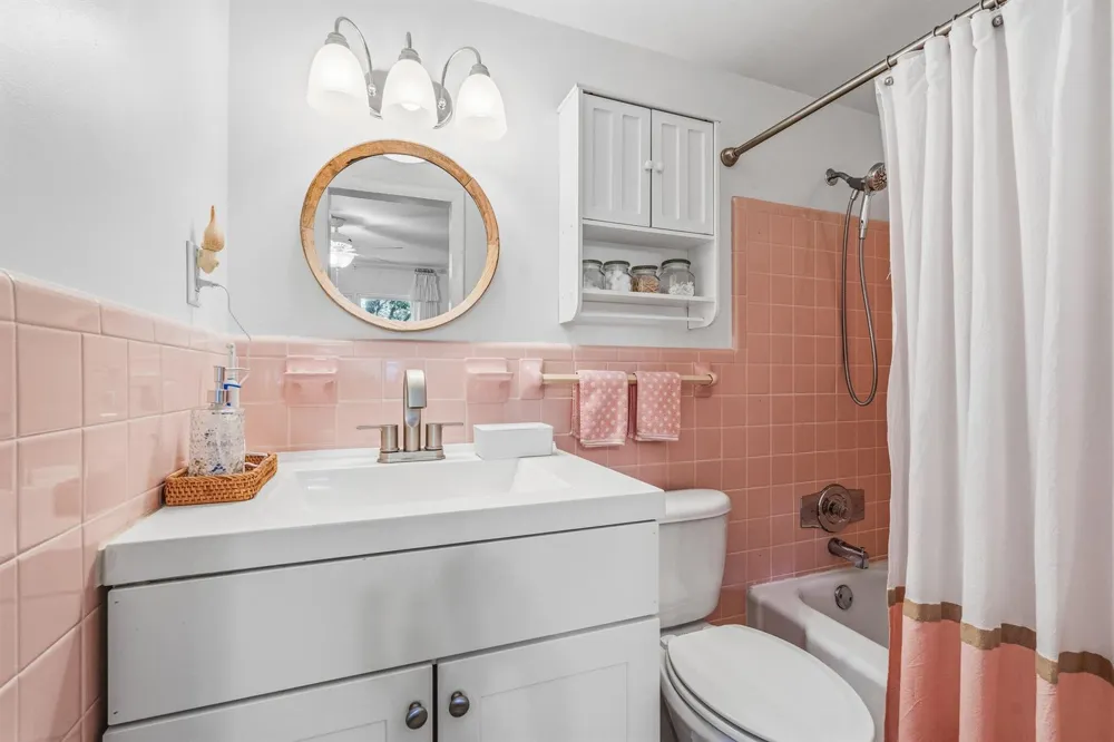 677 ROYAL PALM BOULEVARD #7 Vero Beach, FL 32960