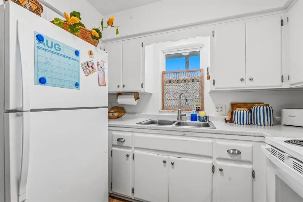 677 ROYAL PALM BOULEVARD #7 Vero Beach, FL 32960