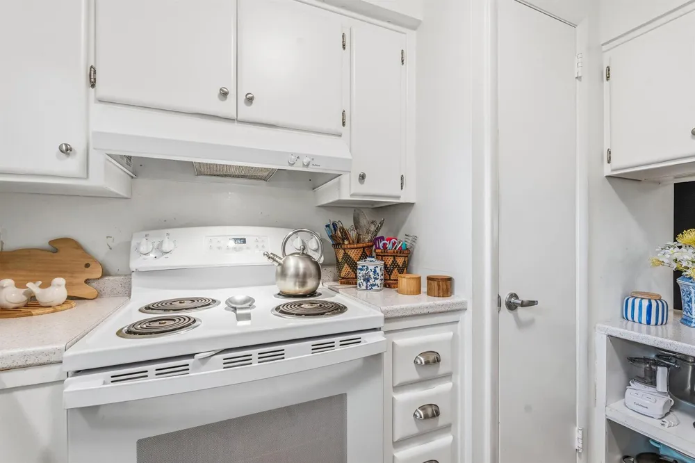 677 ROYAL PALM BOULEVARD #7 Vero Beach, FL 32960