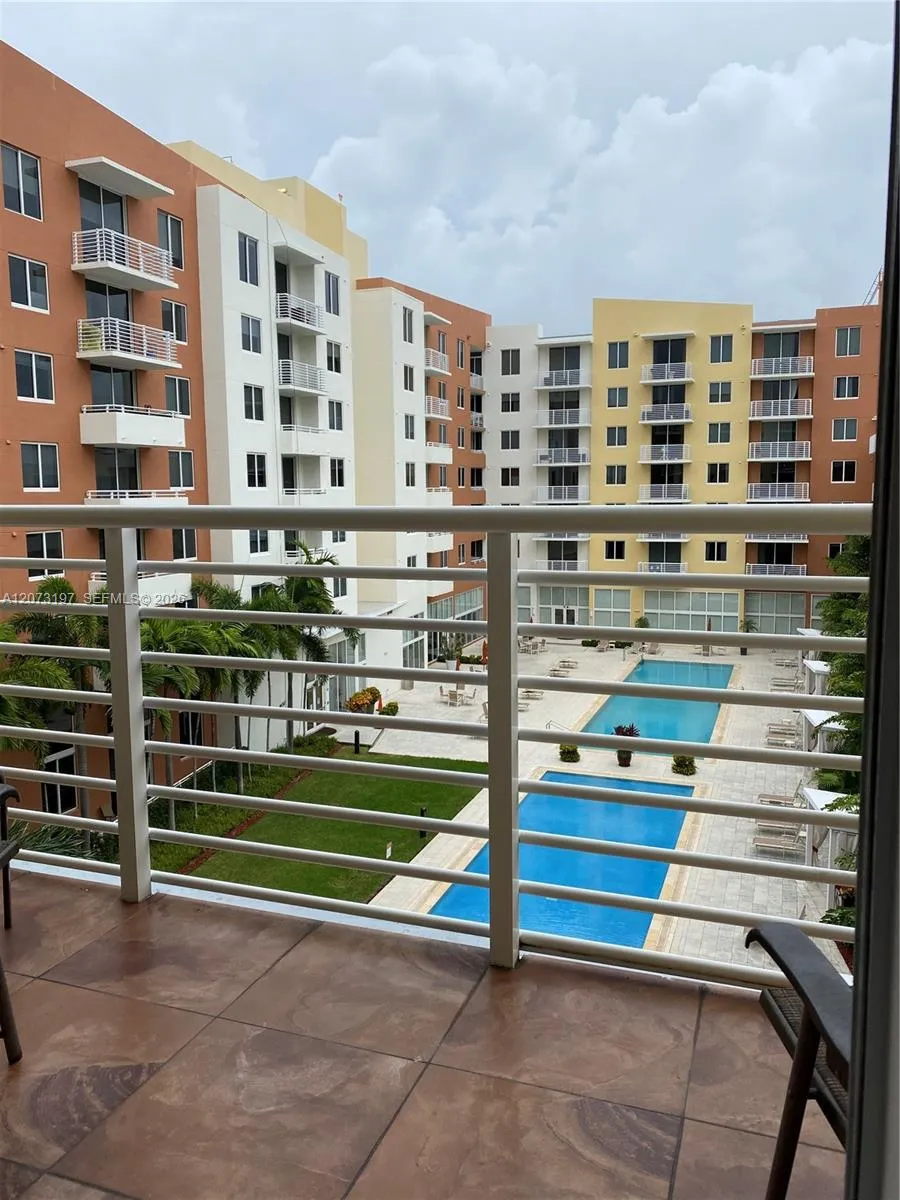 2775 NE 187th St #419 Aventura, FL 33180