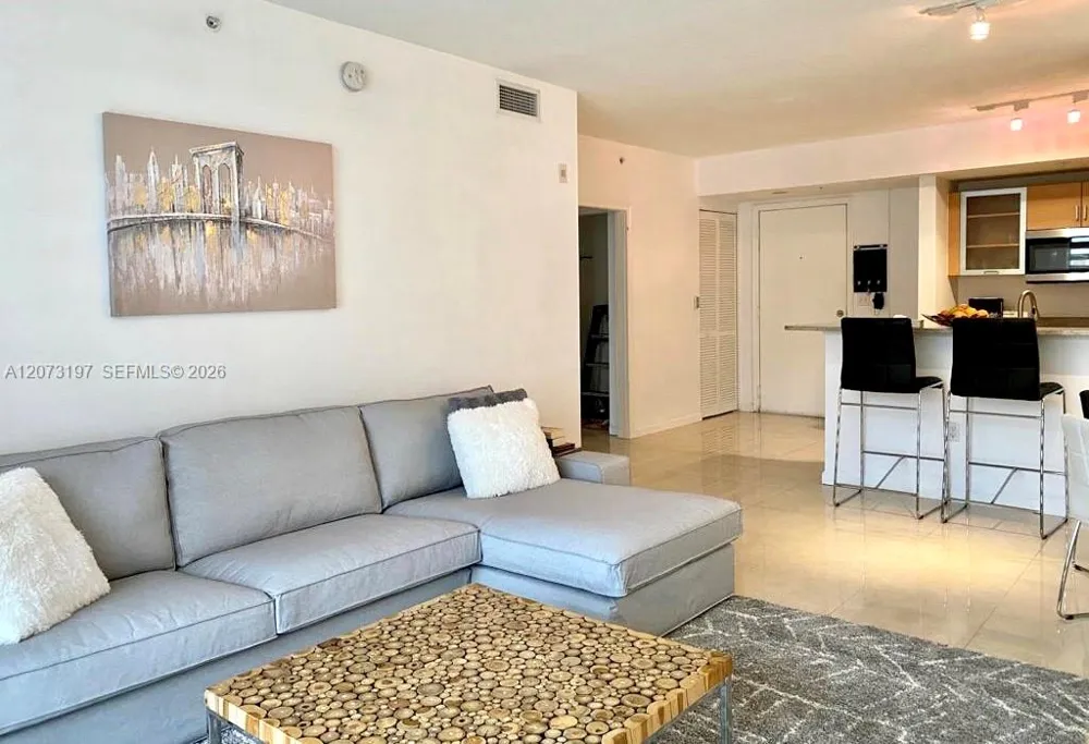 2775 NE 187th St #419 Aventura, FL 33180