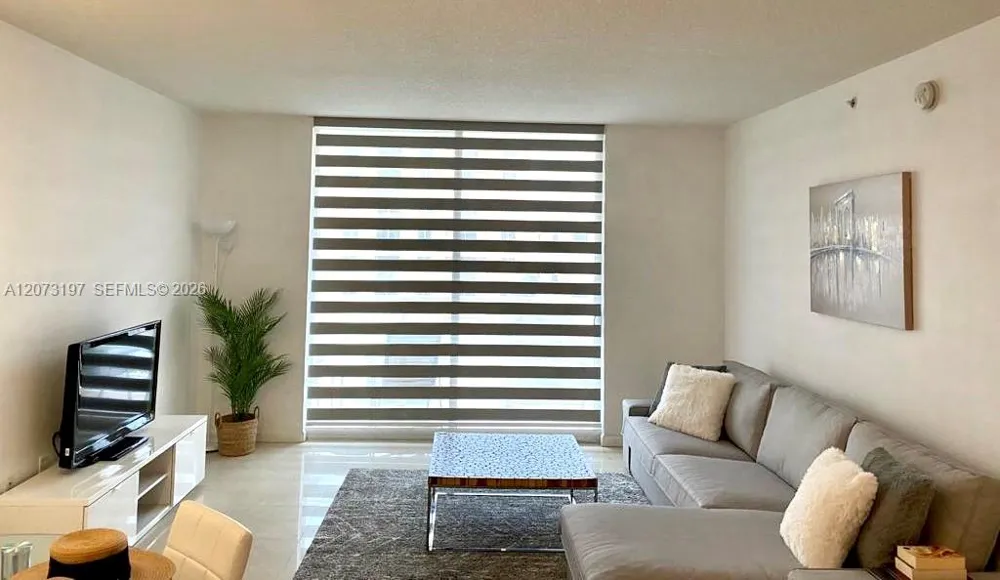 2775 NE 187th St #419 Aventura, FL 33180