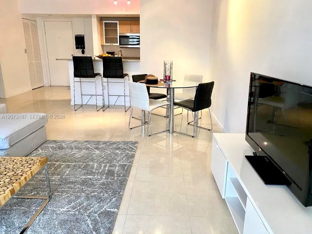2775 NE 187th St #419 Aventura, FL 33180