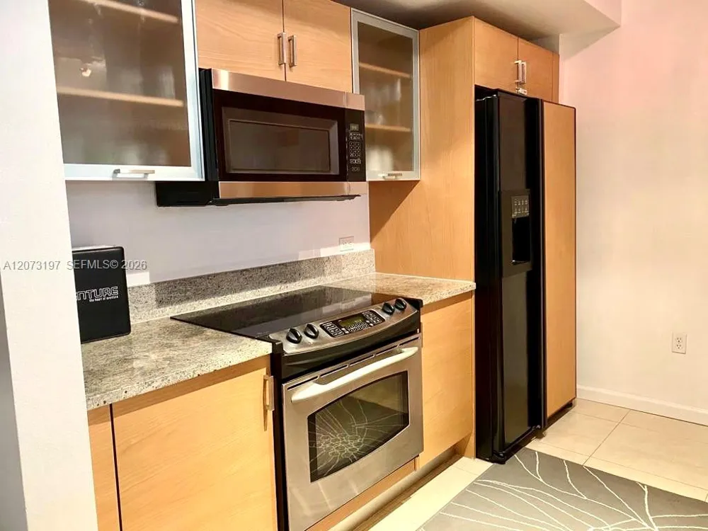 2775 NE 187th St #419 Aventura, FL 33180