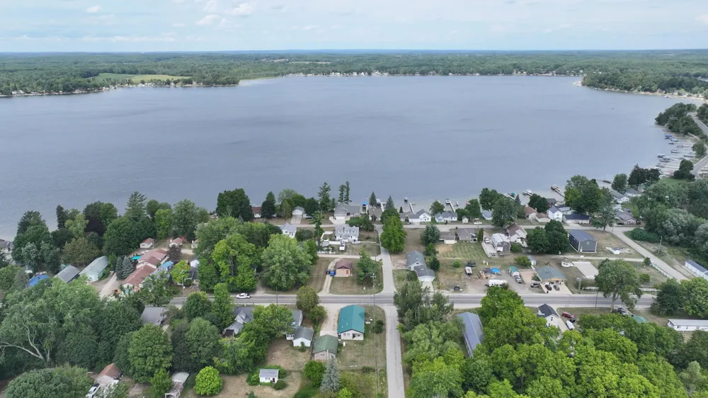 10687 Dwight Street Mecosta Township, MI 49320