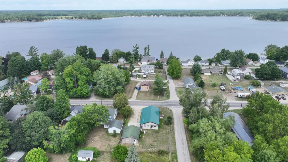 10687 Dwight Street Mecosta Township, MI 49320