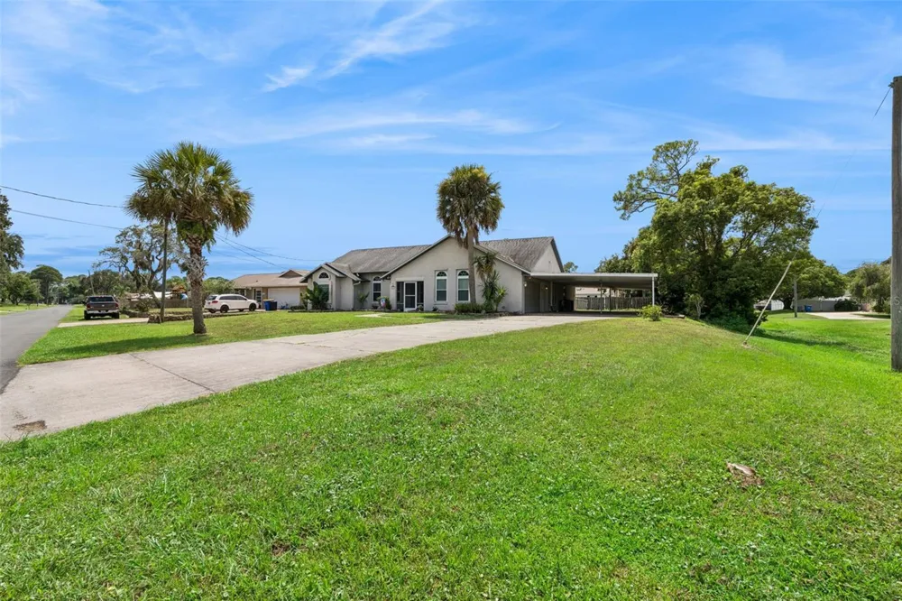 2504 GLENWOOD DRIVE Edgewater, FL 32141
