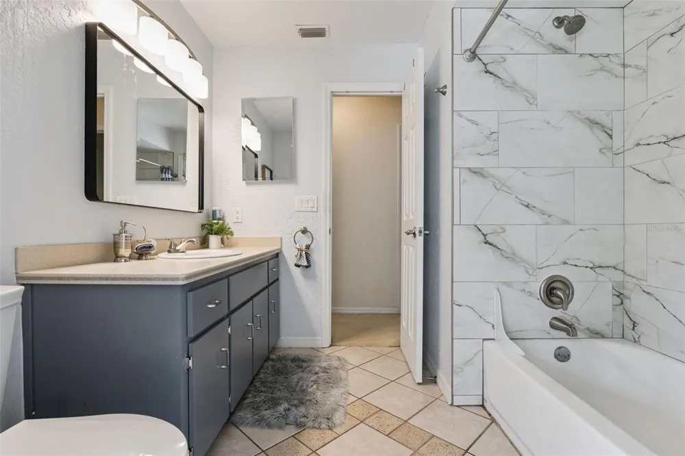 2504 GLENWOOD DRIVE Edgewater, FL 32141