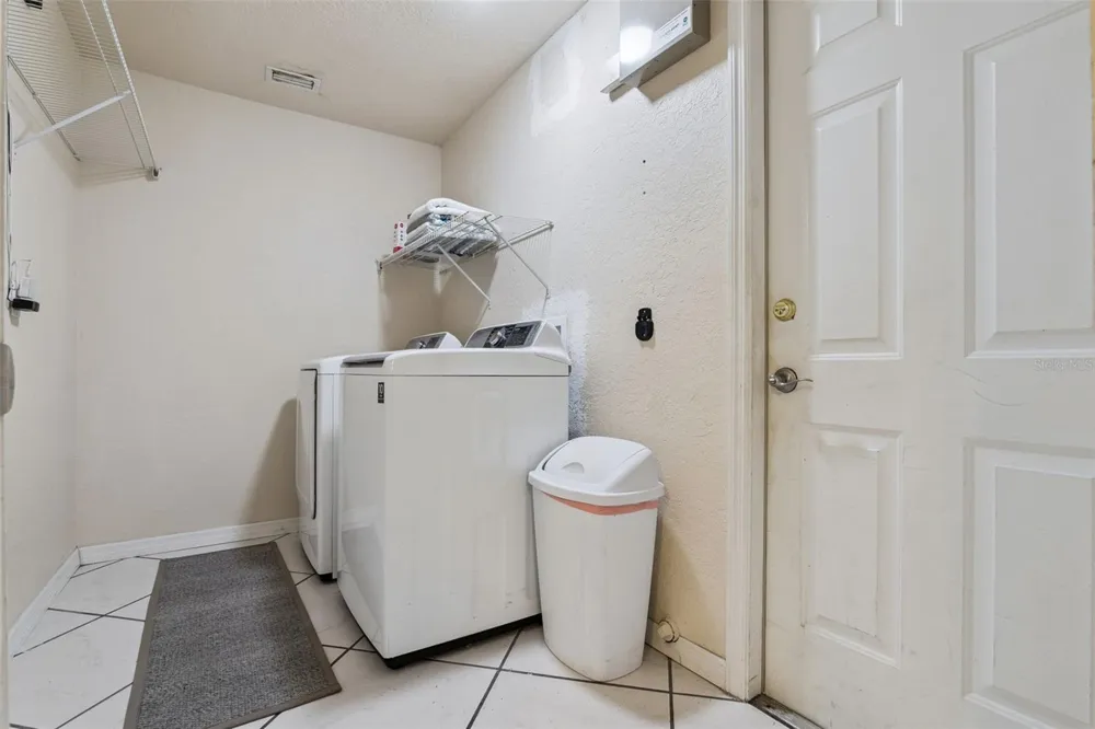 2504 GLENWOOD DRIVE Edgewater, FL 32141