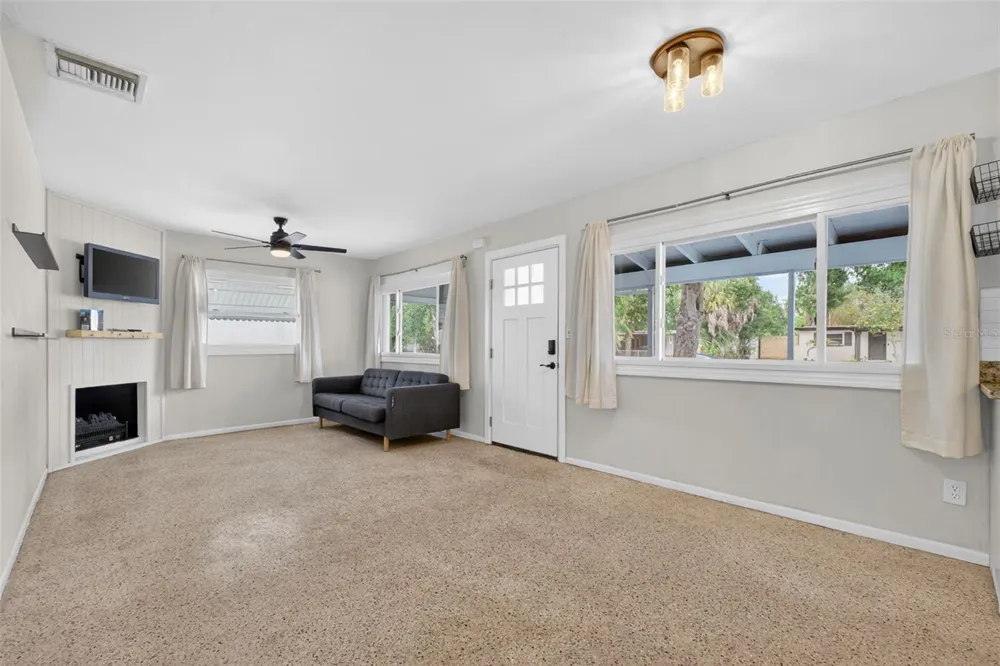 5400 97TH TERRACE Pinellas Park, FL 33782
