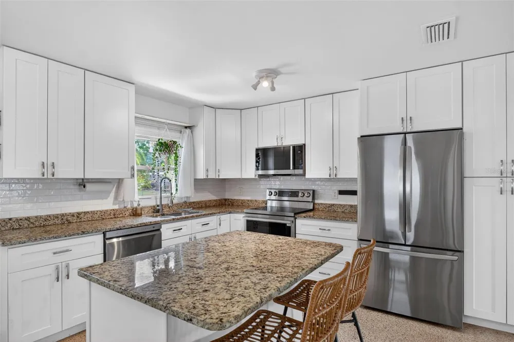 5400 97TH TERRACE Pinellas Park, FL 33782