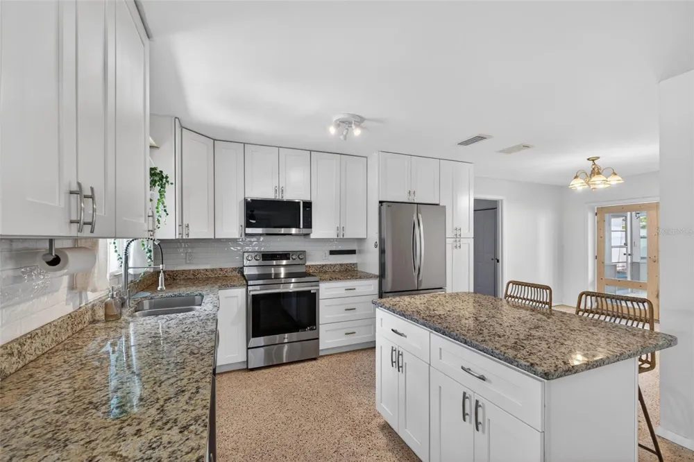 5400 97TH TERRACE Pinellas Park, FL 33782