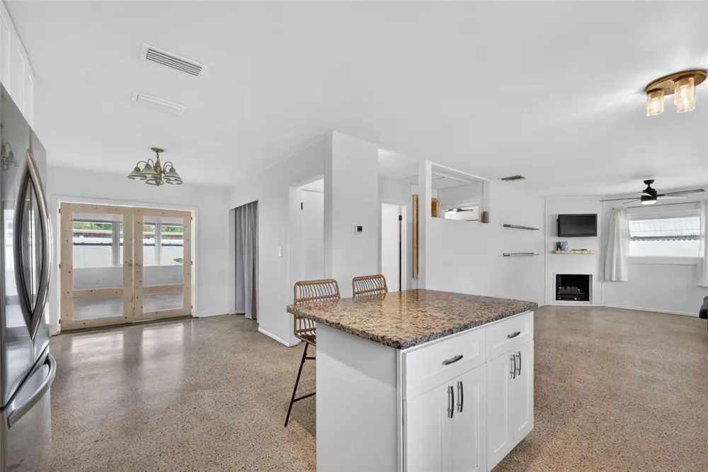5400 97TH TERRACE Pinellas Park, FL 33782