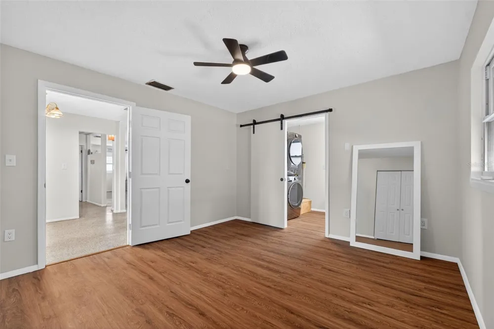 5400 97TH TERRACE Pinellas Park, FL 33782