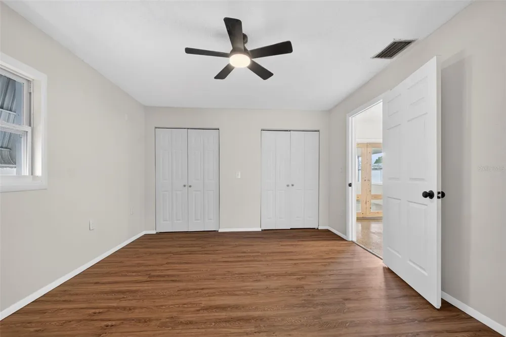 5400 97TH TERRACE Pinellas Park, FL 33782