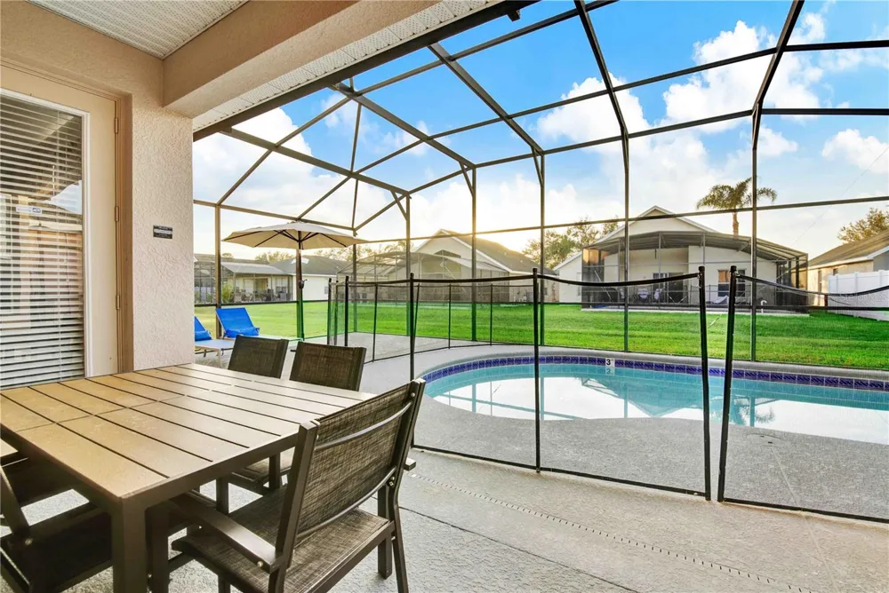 932 EMERALD GREEN COURT Kissimmee, FL 34746