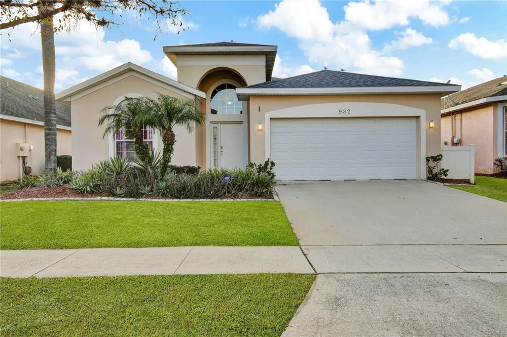 932 EMERALD GREEN COURT Kissimmee, FL 34746