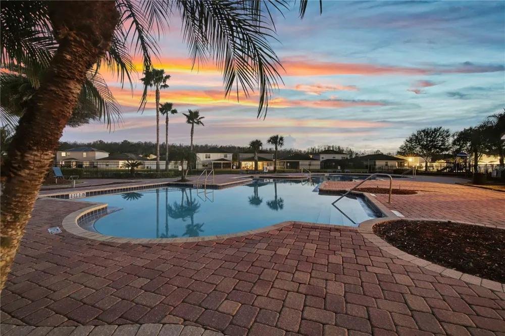 932 EMERALD GREEN COURT Kissimmee, FL 34746