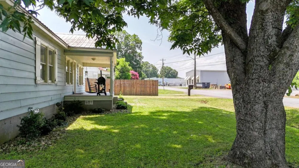 430 Elm ST Calhoun, GA 30701