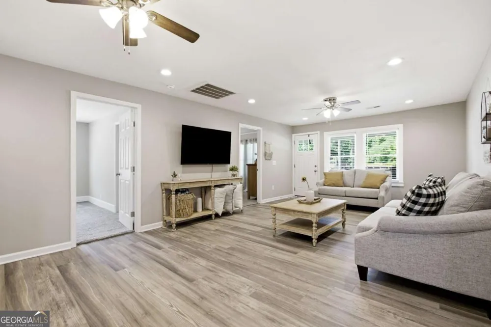 430 Elm ST Calhoun, GA 30701
