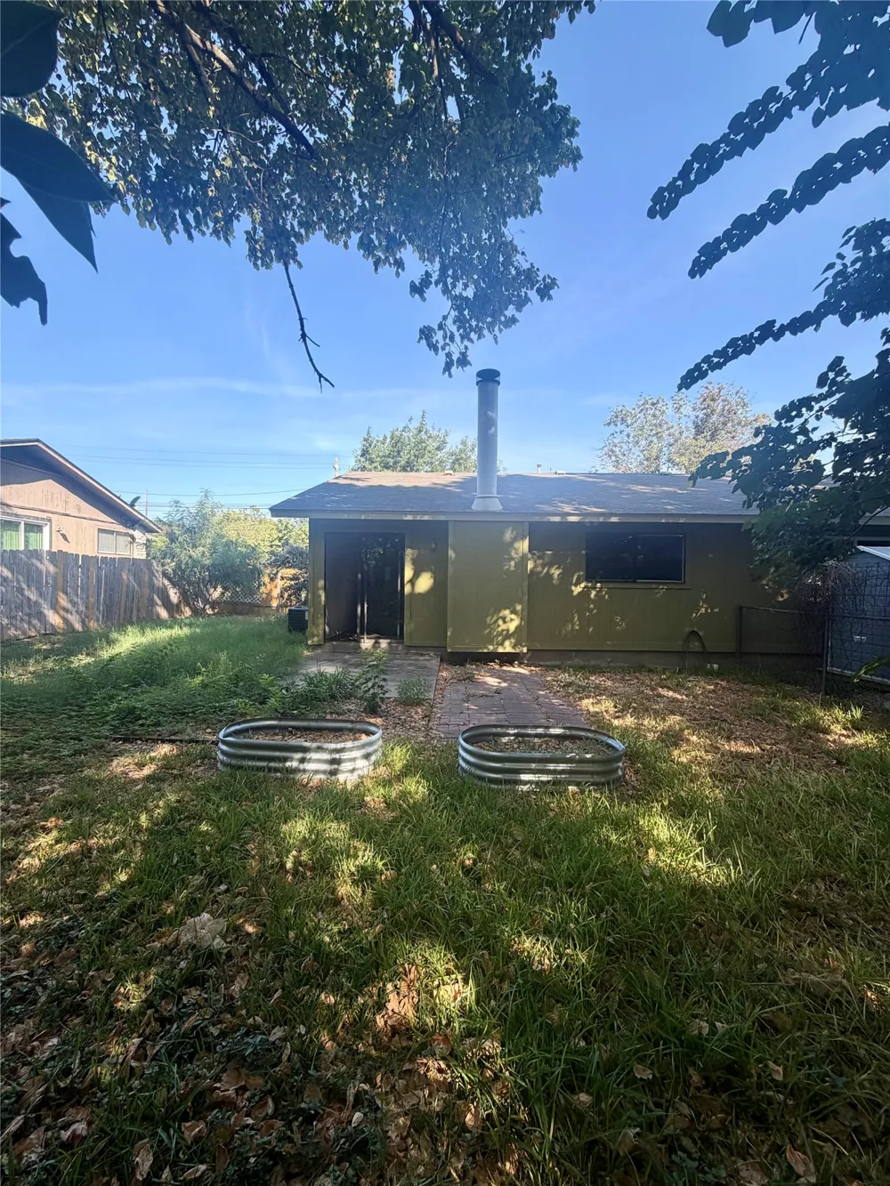 8105 S 1st Street #B Austin, TX 78748
