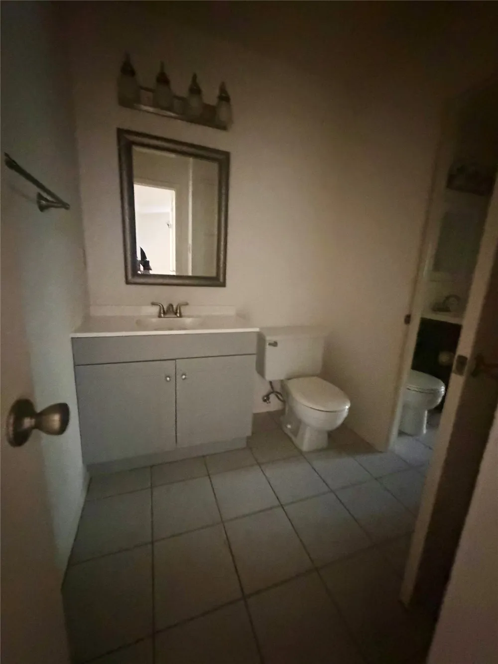 8105 S 1st Street #B Austin, TX 78748