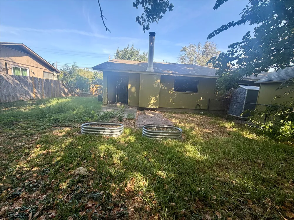 8105 S 1st Street #B Austin, TX 78748