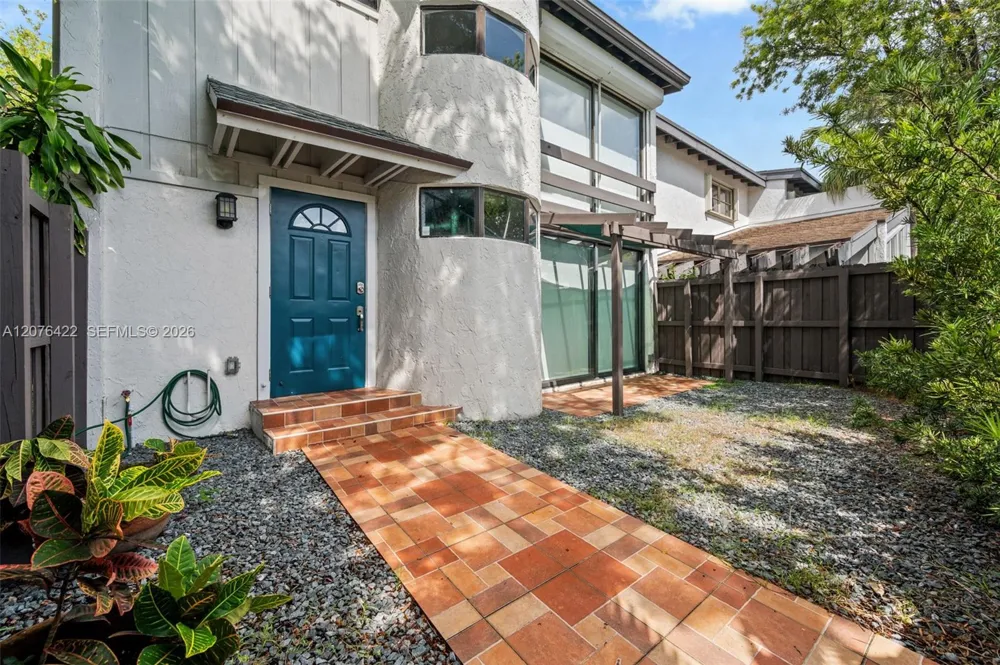 7140 SW 111th Ct #- Miami, FL 33173
