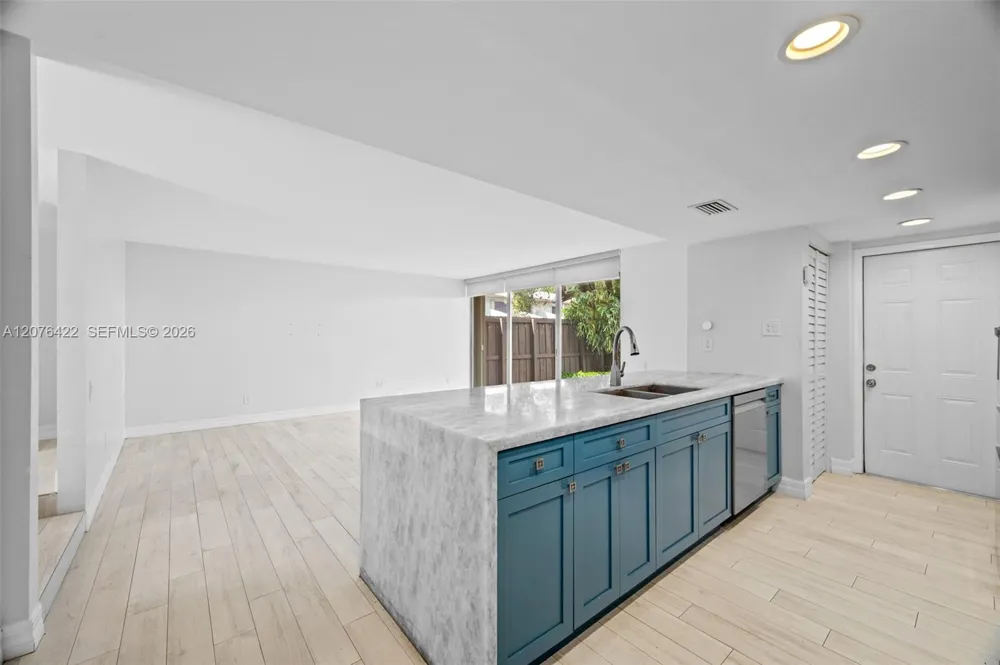 7140 SW 111th Ct #- Miami, FL 33173