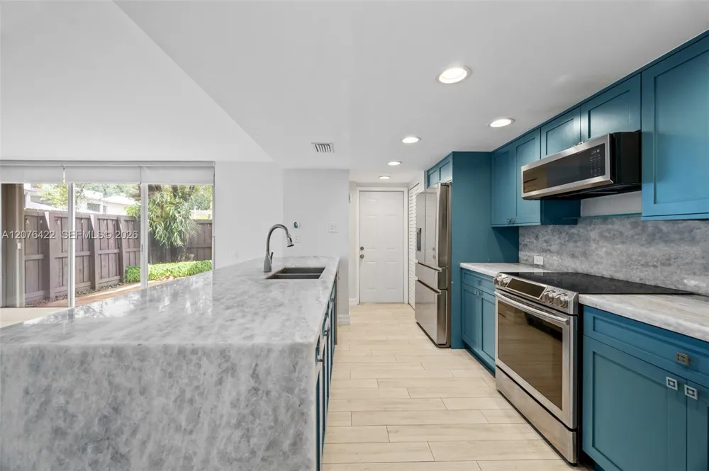 7140 SW 111th Ct #- Miami, FL 33173