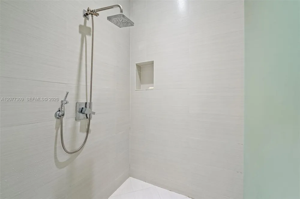 10305 NW 63rd Ter #105 Doral, FL 33178