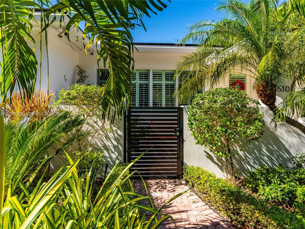 5510 San Vicente St Coral Gables, FL 33146