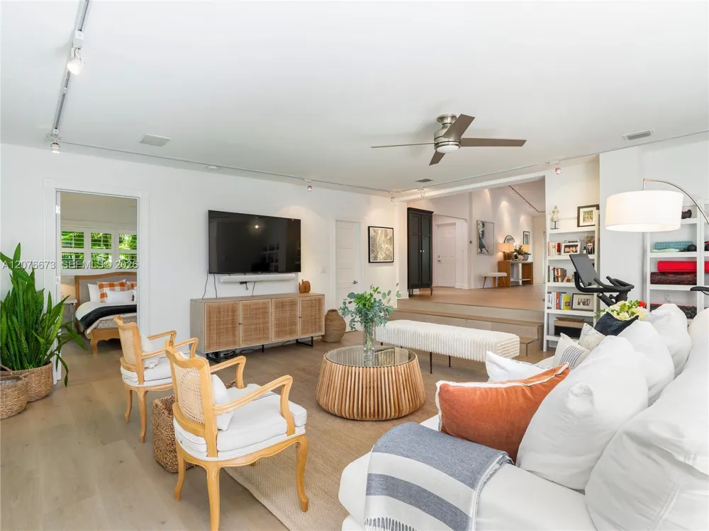 5510 San Vicente St Coral Gables, FL 33146