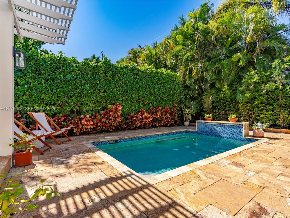5510 San Vicente St Coral Gables, FL 33146