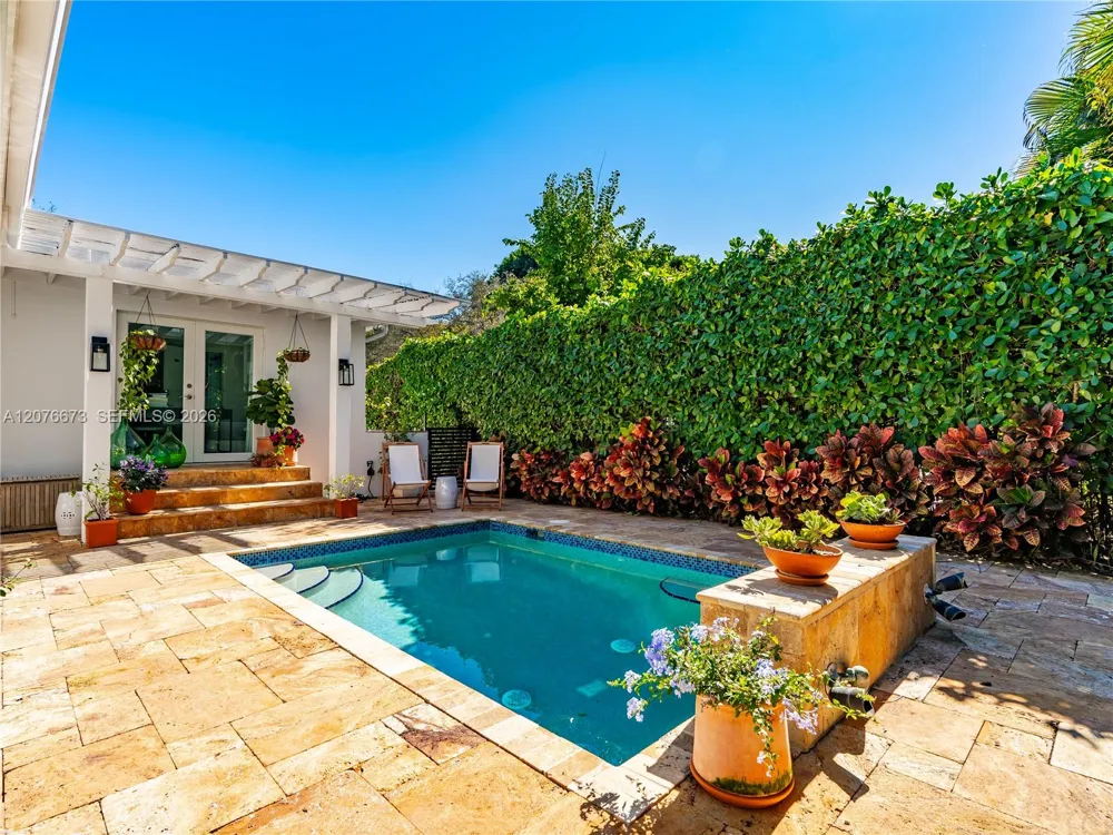 5510 San Vicente St Coral Gables, FL 33146