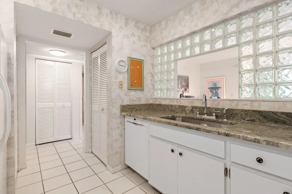 1704 PELICAN COVE ROAD #T138 Sarasota, FL 34231