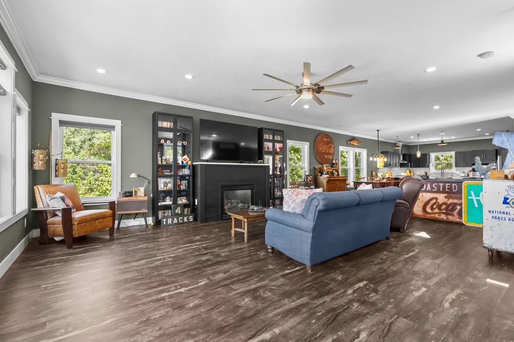 6840 Flower Drive Hope Township, MI 49046