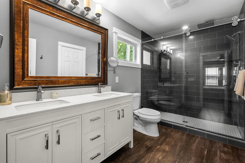 6840 Flower Drive Hope Township, MI 49046
