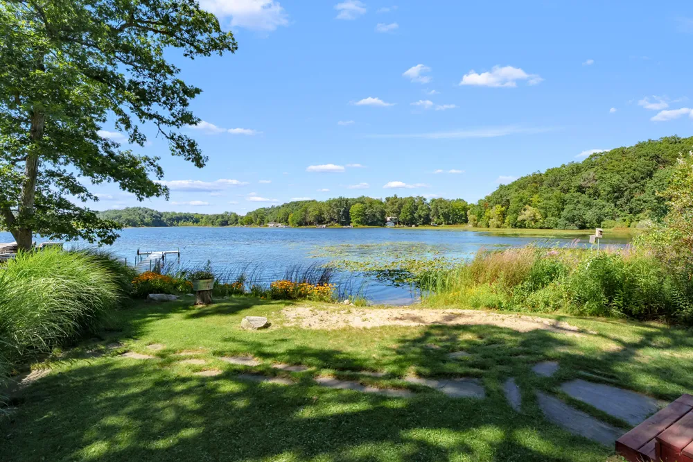 6840 Flower Drive Hope Township, MI 49046