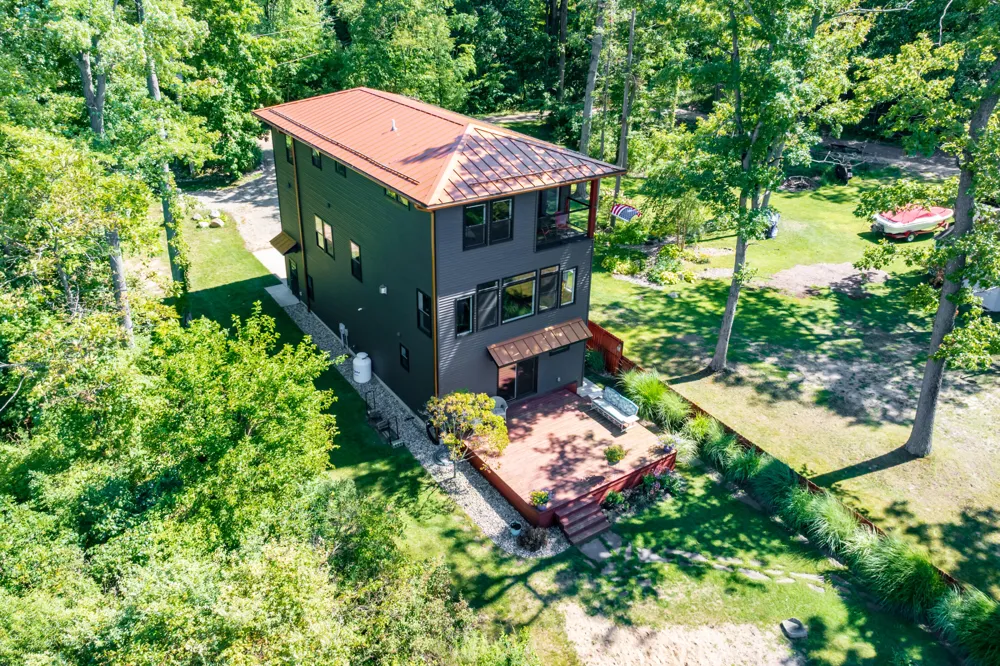 6840 Flower Drive Hope Township, MI 49046