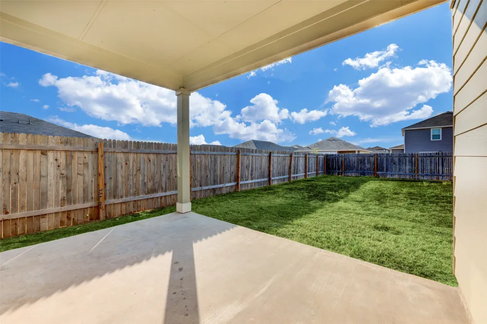 210 Seneca Loop Kyle, TX 78640