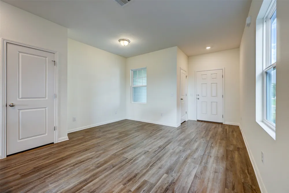 210 Seneca Loop Kyle, TX 78640