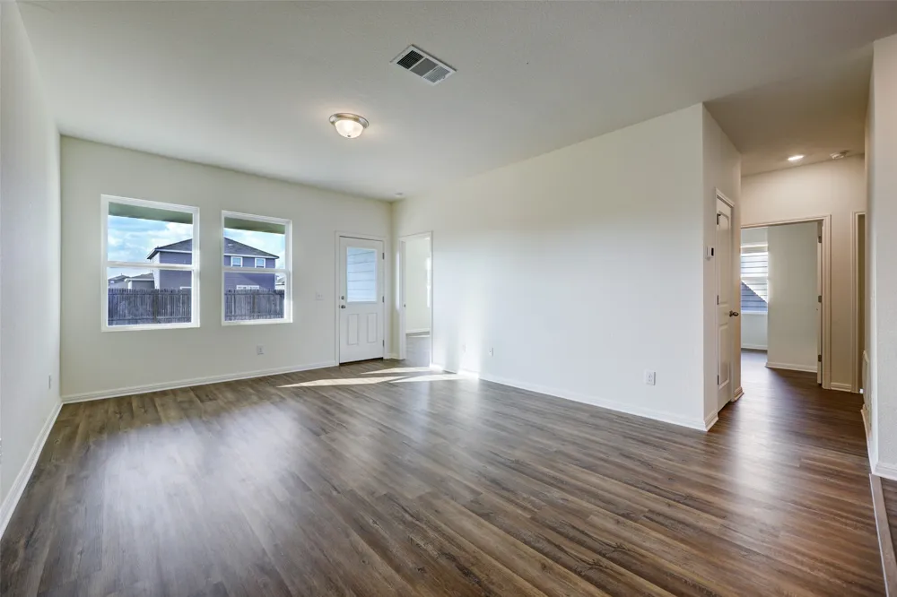 210 Seneca Loop Kyle, TX 78640