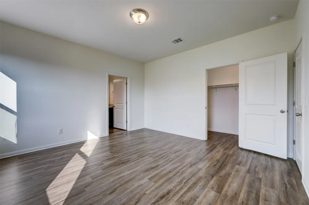 210 Seneca Loop Kyle, TX 78640
