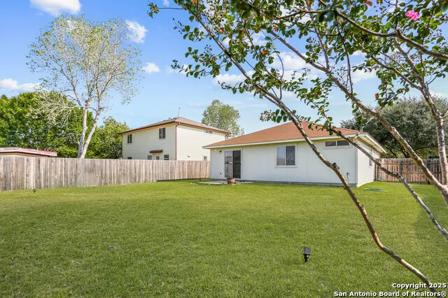 365 Leonardo Kyle, TX 78640