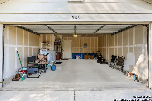 365 Leonardo Kyle, TX 78640